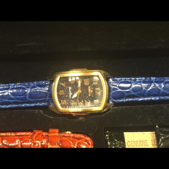 INVICTA WATCH WITH MULTIPLE LEATHER BANDS - Picture 1 of 6